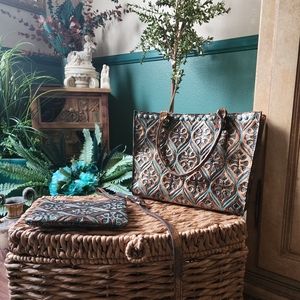 Patricia Nash ZANCONA Tote with bonus CASSINI Wristlet-Minty Set, Almost-New